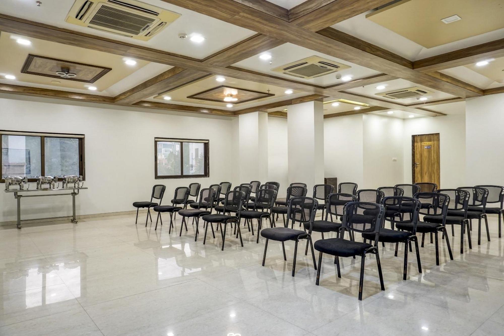 Townhouse Oak Regal Inn Near Sant Tukaram Nagar Metro Station Pimpri-Chinchwad Eksteriør bilde